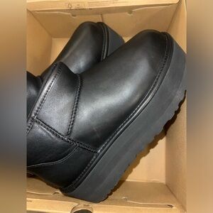 UGG Leather Ultra Mini Platforms SIZE 10